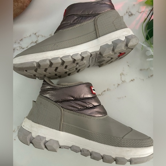 Hunter Insulated Metallic Snow Ankle Women's Boots Dark Silver Hail Grey size 9 - Picture 2 of 7